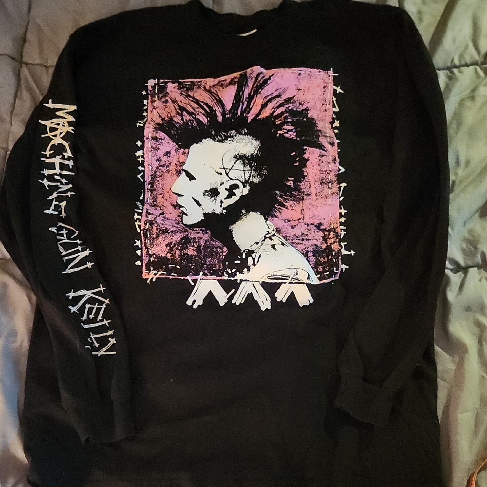 Black Long Sleeve Graphic Tee